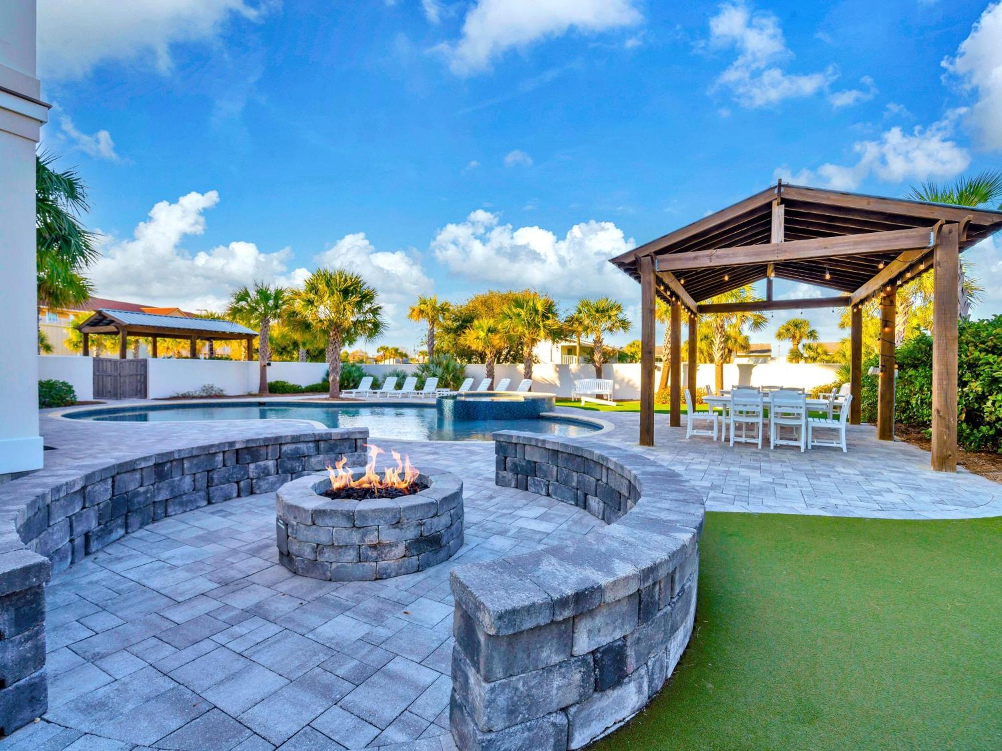 Gray Whale Villa เดสติน ภายนอก รูปภาพ